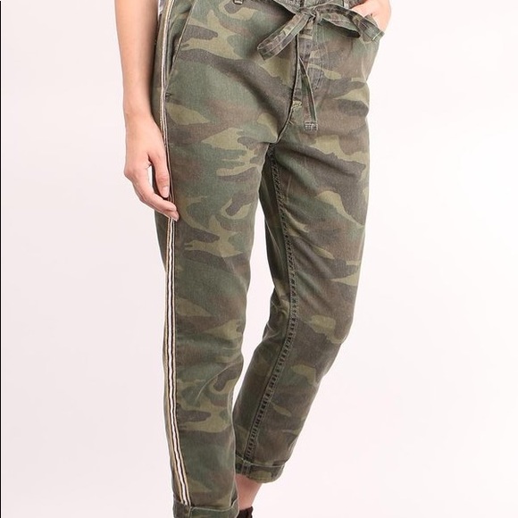 Sundry Pants - SUNDRY Camo L'Automne Pant in Army Size 26
